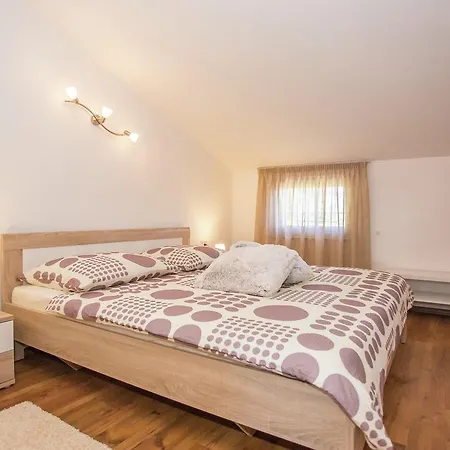 Quaint Holiday In Mihatovici Near Sea * Nova Vas (Porec)